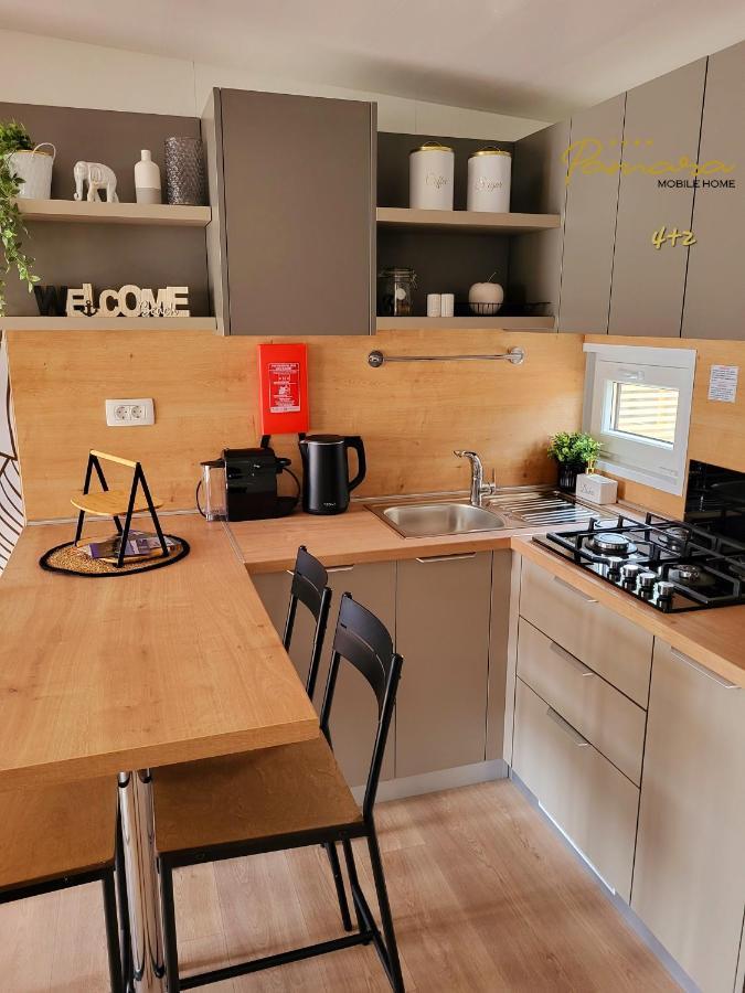 Pamara Mobile Home บีโอกราดนาโมรู ภายนอก รูปภาพ