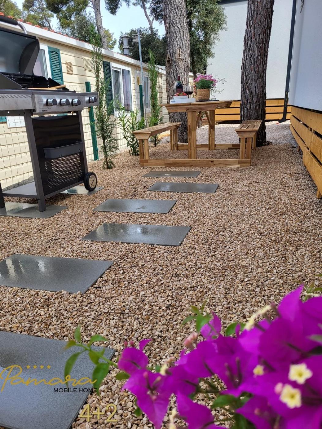 Pamara Mobile Home บีโอกราดนาโมรู ภายนอก รูปภาพ